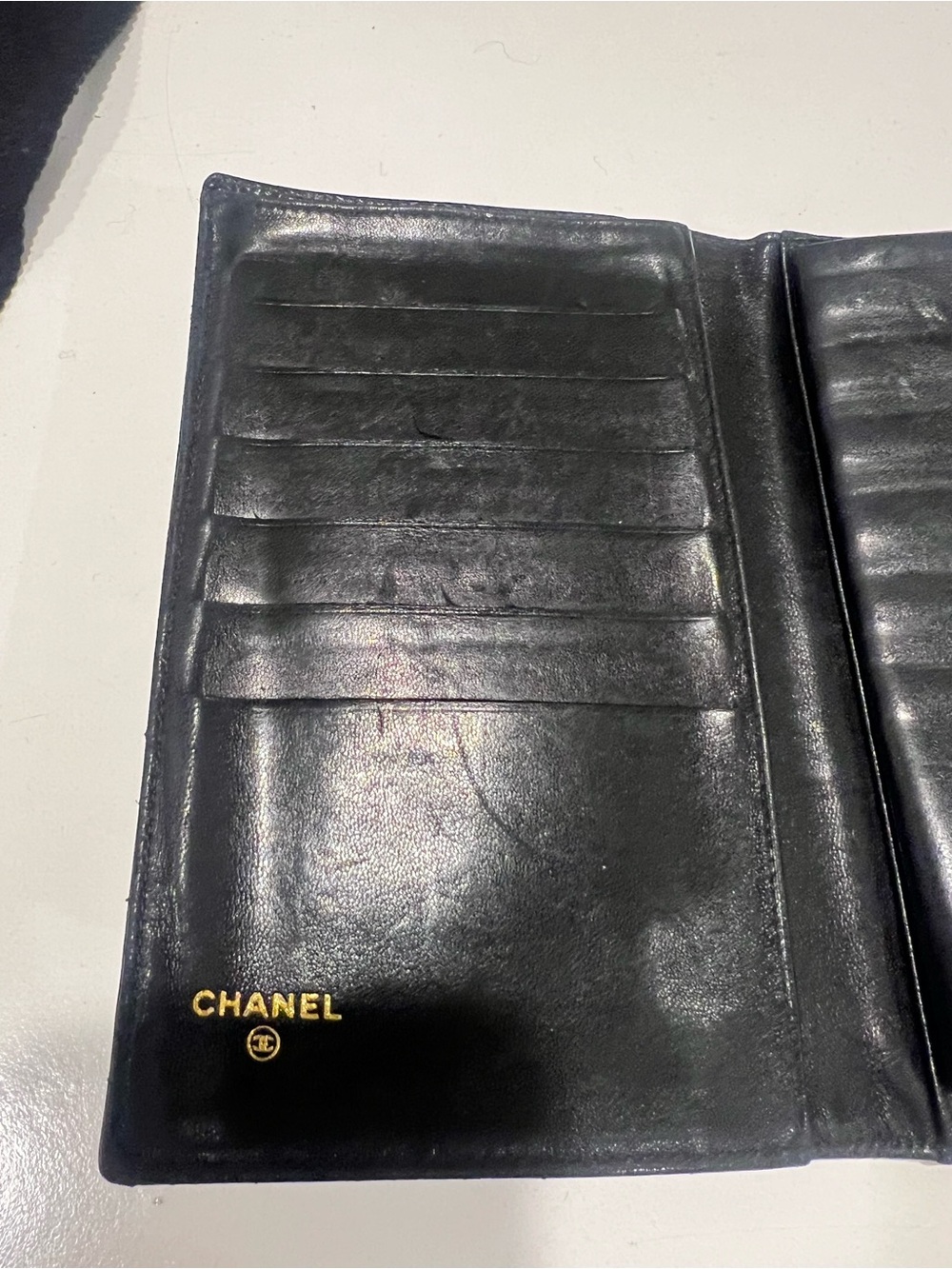 Stunning pebbled CHANEL wallet! - Picture 5 of 7